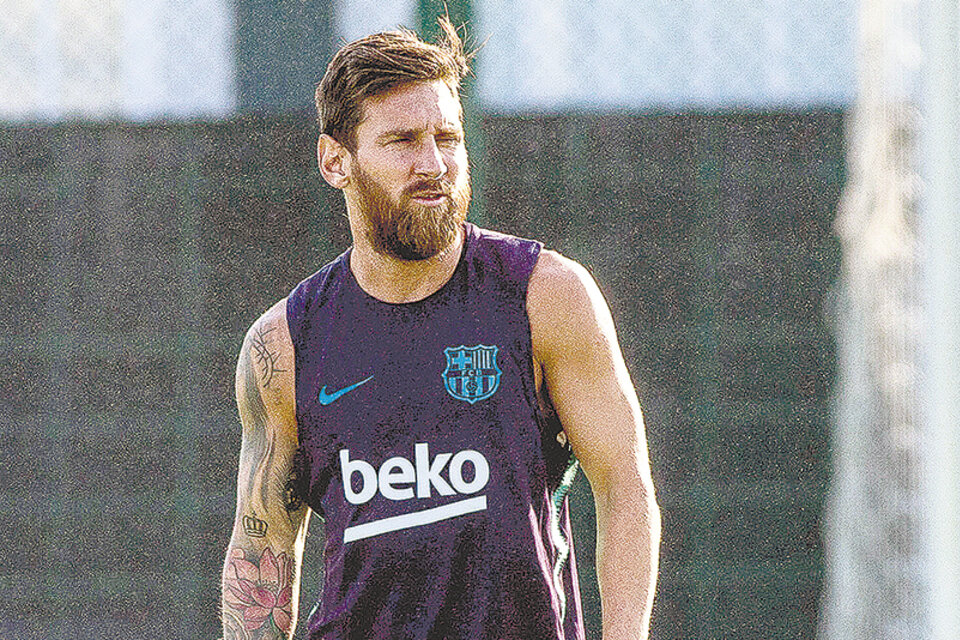 Messi se entrenó en la ciudad deportiva de su club. (Fuente: DPA)