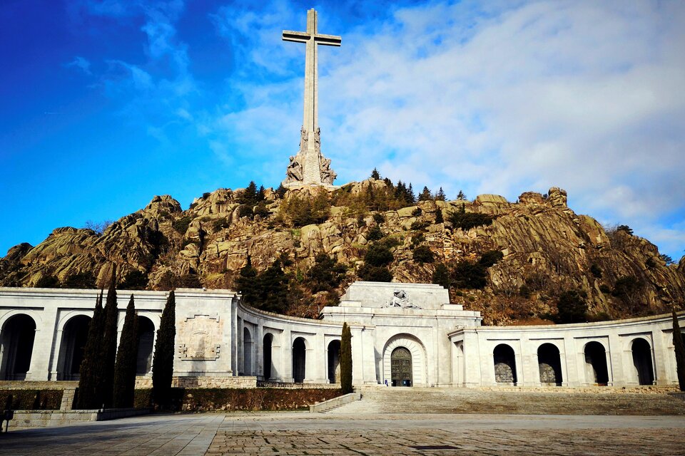 Franco inauguró su tétrico mausoleo del Valle de los Caídos en 1959 y lo habita desde 1975. (Fuente: EFE)