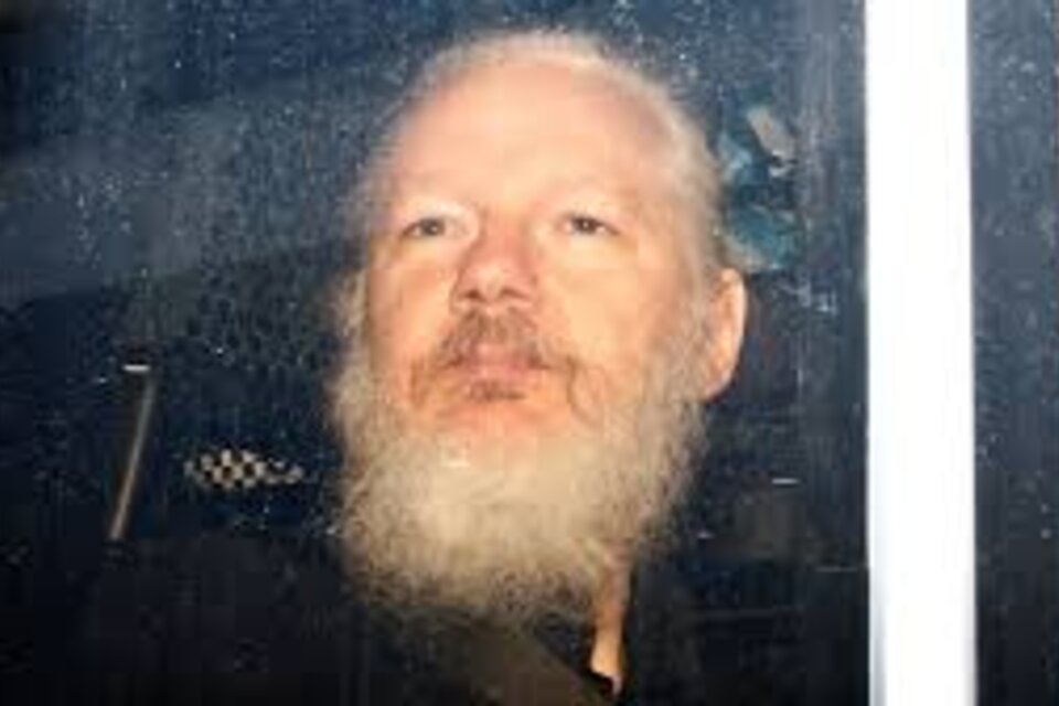 Assange, WikiLeaks y el estado de vigilancia