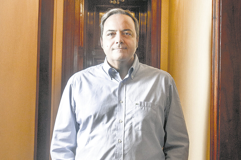 Daniel Borrillo, especialista en Derecho, Bioética y Derecho lgbti. (Fuente: Sebastián Freire)