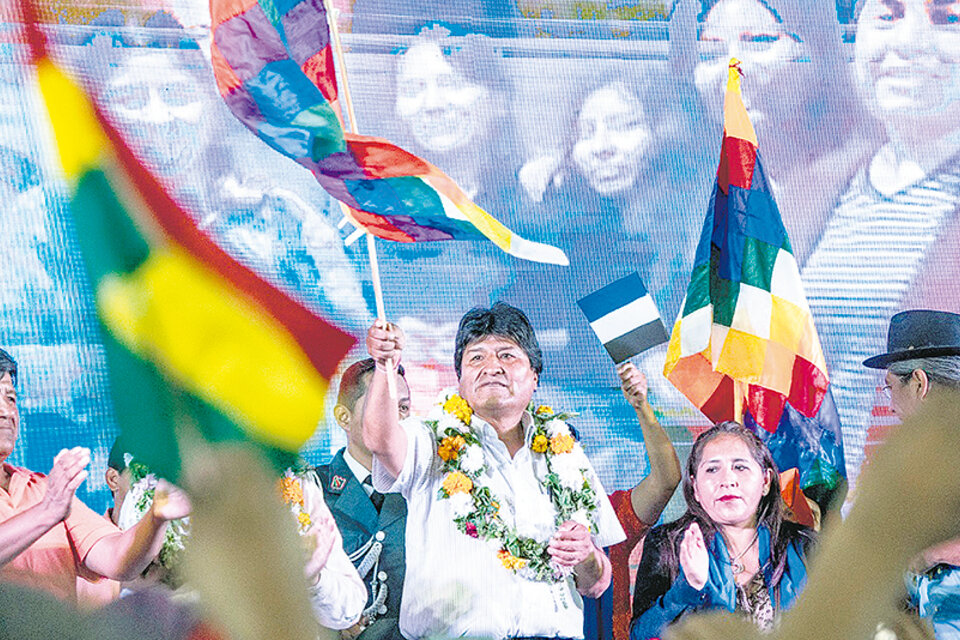 “Hay que acompañar la liberación política con una liberación económica”, dijo Evo Morales. (Fuente: Pepe Mateos)