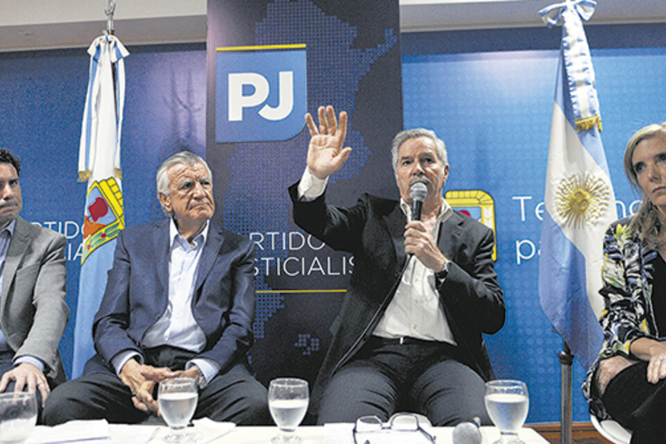 Felipe Solá dio inicio a un ciclo de entrevistas en la sede del PJ. (Fuente: Sandra Cartasso)