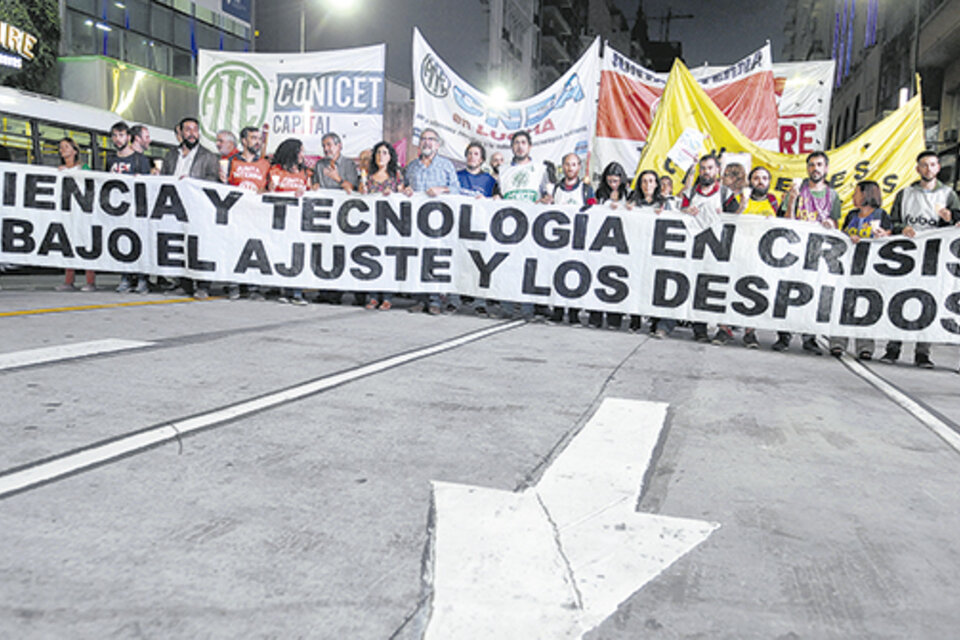 La marcha fue desde el Palacio Pizzurno, por Corrientes, hacia la Plaza de Mayo. (Fuente: Guadalupe Lombardo)