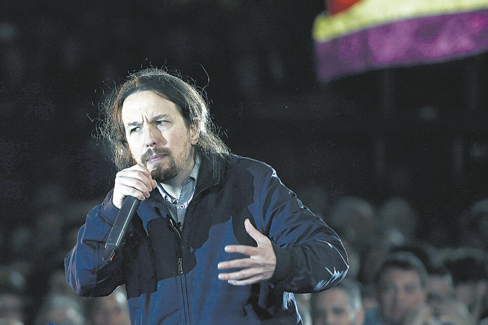 Pablo Iglesias cree que los elementos de la “policía política” siguen operando en el Estado español. (Fuente: AFP)