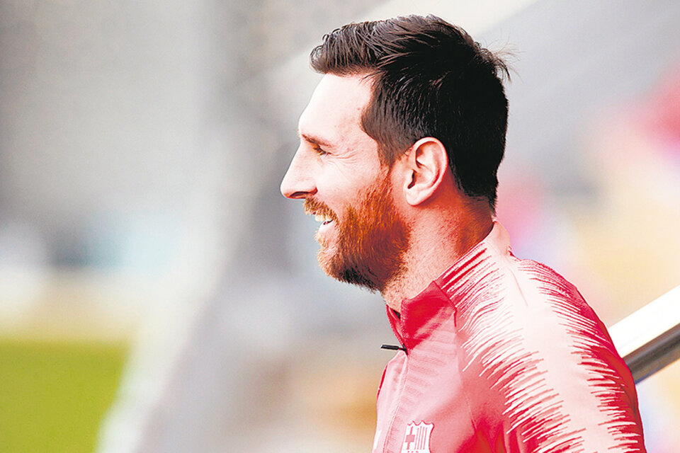 “Vamos a darlo todo para que la Orejona vuelva al Camp Nou”, prometió Messi al arrancar la temporada. (Fuente: EFE)