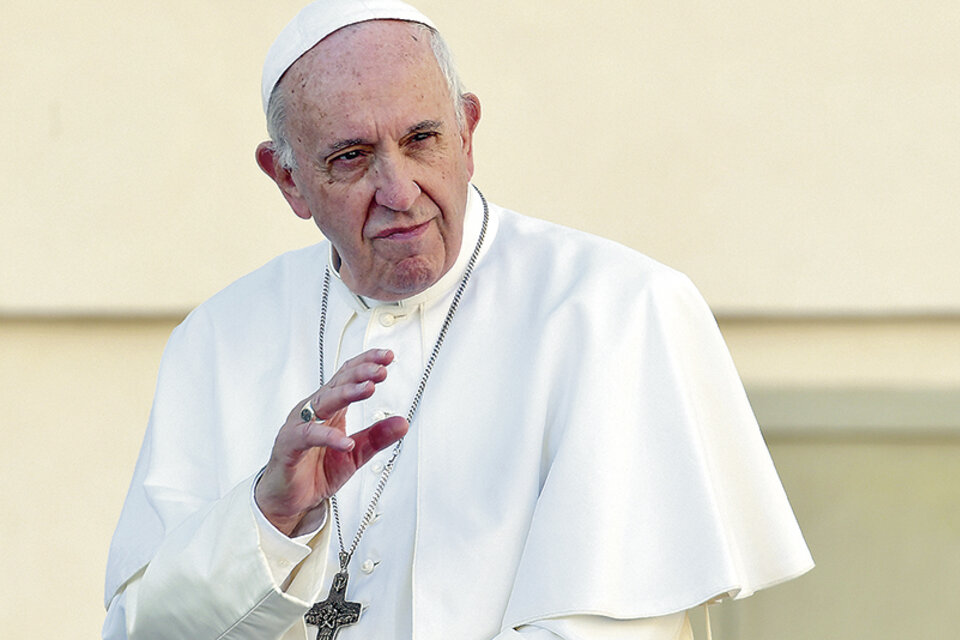 Con el Papa como eje, el libro hace una descripción de época. (Fuente: AFP)