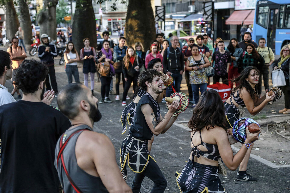 Un pasaje del lanzamiento. La escena independiente resiste y así persiste. (Fuente: Guillermo Turin Bootello)