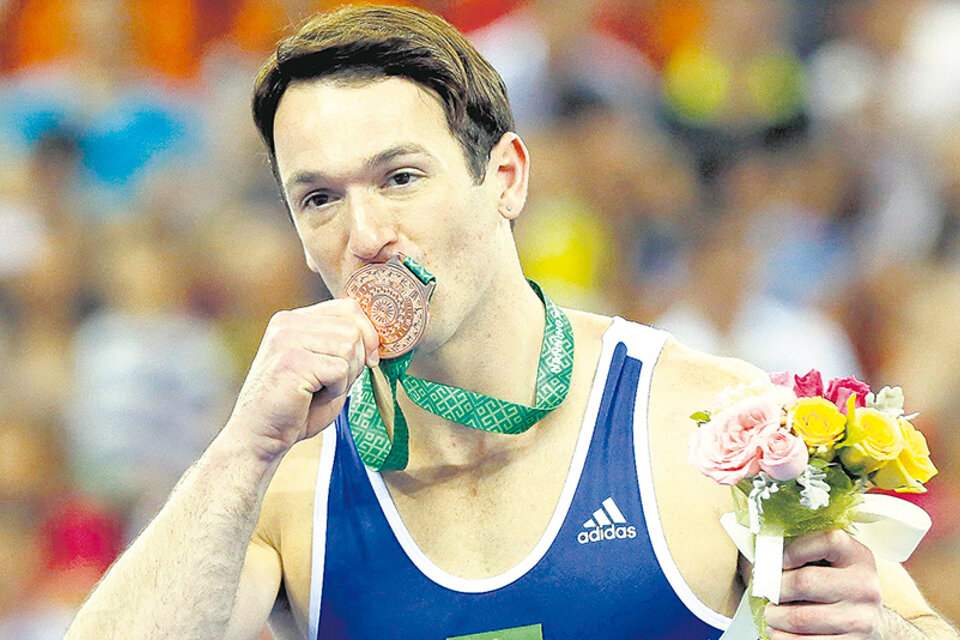 La semana pasada Diego Hypólito, uno de los gimnastas más reconocidos de Brasil y del mundo, escribió en el sitio UOL Esporte: “Soy gay”: “Nadie necesita pasar por lo que pasé para ser campeón. No hay victoria a cualquier precio.