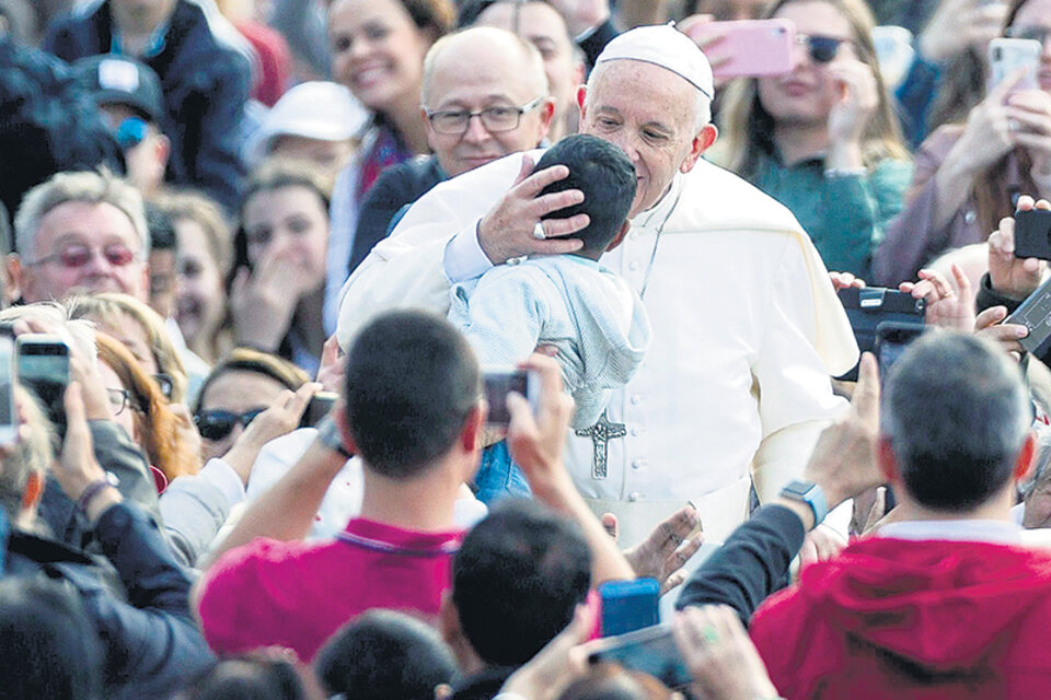 “Lo mandé a España a hacer un test psiquiátrico”, dijo el Papa sobre Zanchetta. (Fuente: EFE)