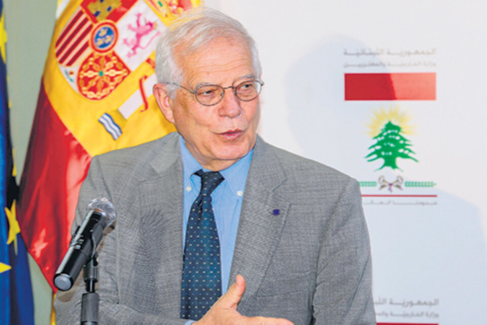 “Rechazamos manifestaciones que bordean intervenciones militares”, dijo Borrell.