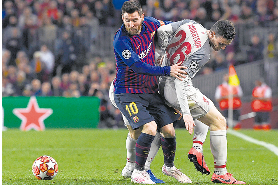 Messi en acción en el Camp Nou, cuando conquistó el doblete en la ida ante Liverpool. (Fuente: AFP)