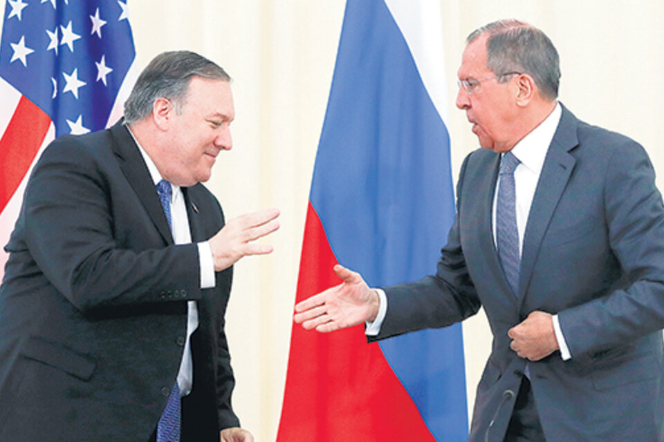 Pompeo y Lavrov hablaron de Venezuela durante una reunión en el balneario de Sochi. (Fuente: AFP)