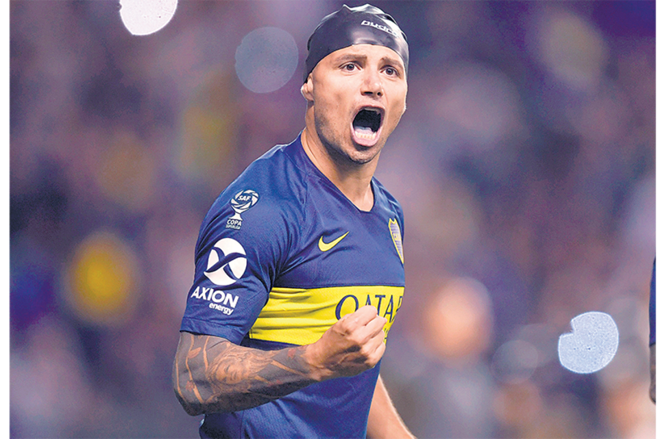 “Jugué para evitar el descenso y me brindé entero por Vélez”, dijo Zárate.