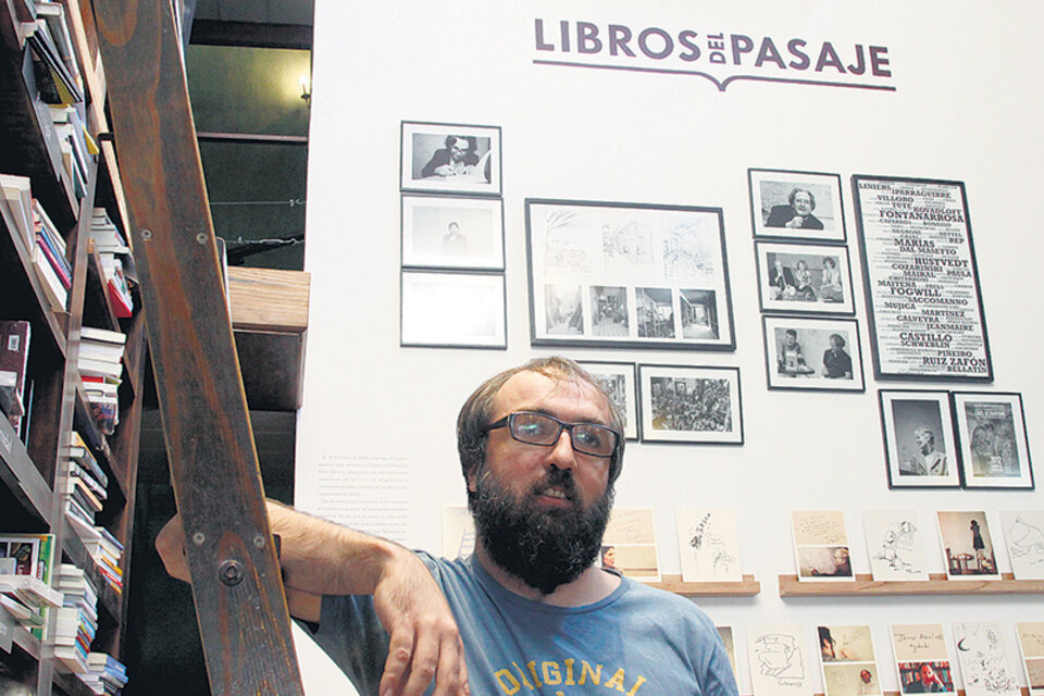 “Queremos generar un movimiento más cultural en el barrio”, dice el librero Alejandro Simeón. (Fuente: Jorge Larrosa)