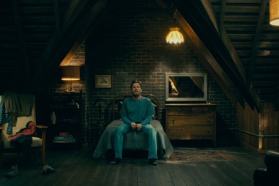 Ewan McGregor personifica a Danny Torrance adulto. (Fuente: Captura de pantalla)