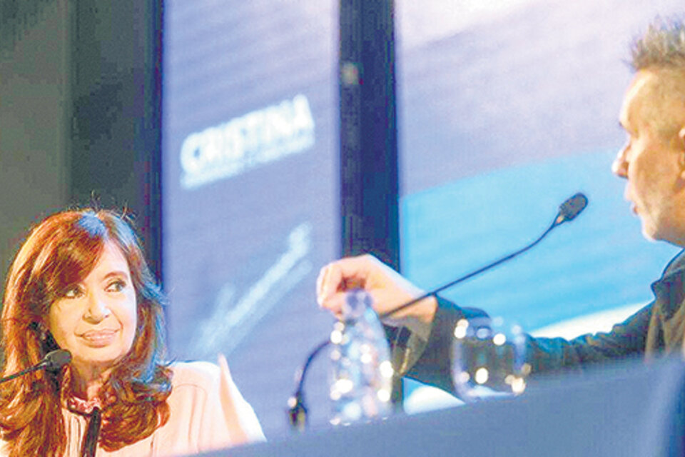 Cristina Kirchner conversó con el escritor Marcelo Figueras. (Fuente: Gentileza Unidad Ciudadana)