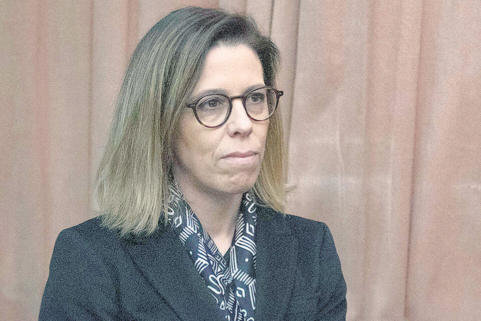 La titular de la OA, Laura Alonso, no quiere investigar a los actuales funcionarios. (Fuente: N.A,)