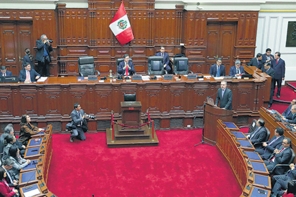 La votación a favor de Vizcarra en el Parlamento peruano fue más holgada que lo esperado. (Fuente: EFE)