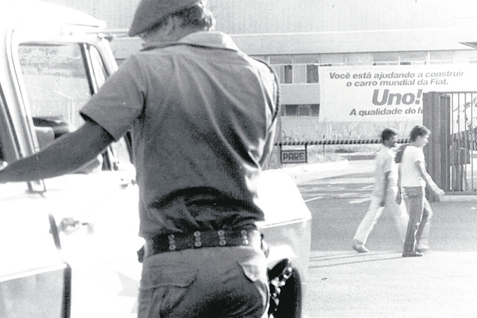 Según el sitio The Intercept, la Fiat colaboró con la represión durante la dictadura.