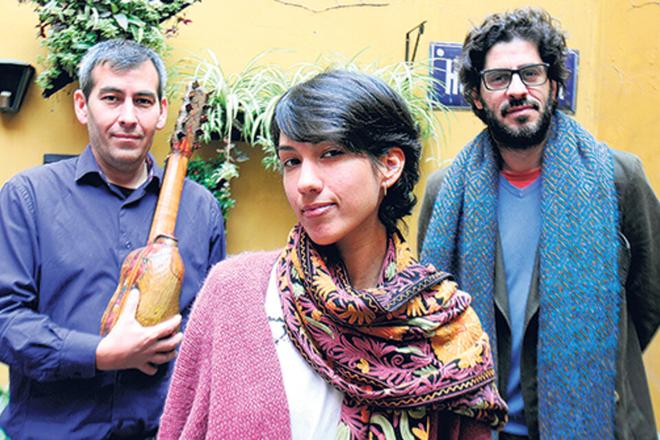 Juan Cruz y Manuela Torres, y Tute Loiseau, los organizadores de la Ofrenda Musical al charanguista. (Fuente: Alejandro Leiva)