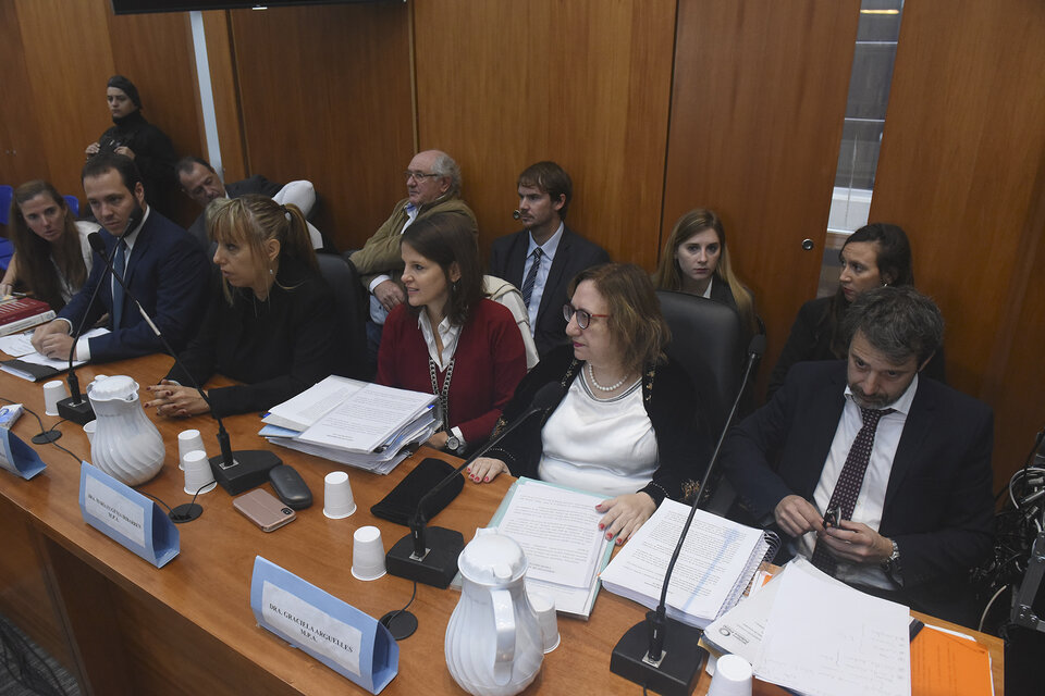 El fiscal Moreno y su equipo argumentó el planteo y la condena requerida. (Fuente: Sebastián Granata)