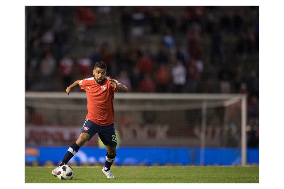 Britez estudo dos años en el rojo de Avellaneda.