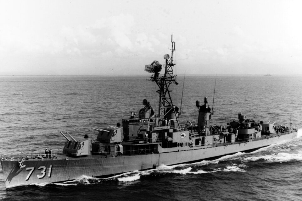  (Fuente: El USS Maddox, excusa para la intervención en Vietnam en 1964.)