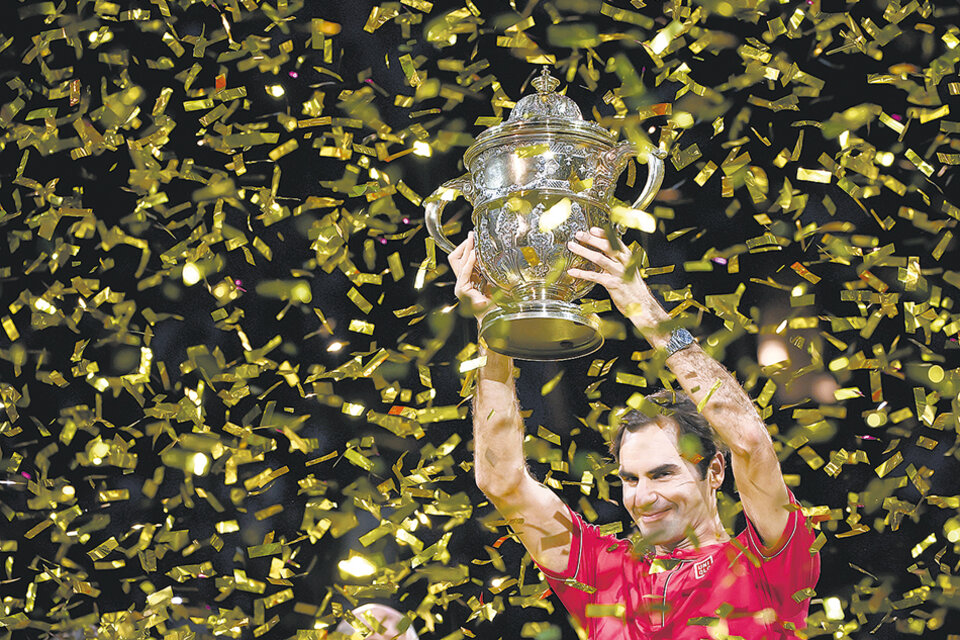 Tras festejar en Basilea, Federer no se presenta en París-Bercy. (Fuente: AFP)