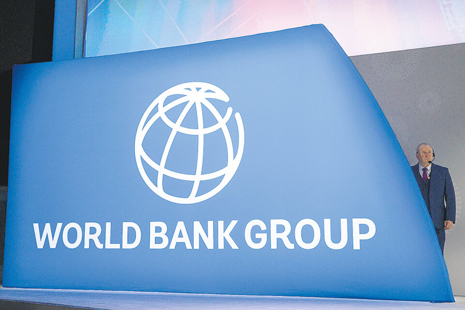 “Pido a los líderes del G-20 que permitan a los países más pobres suspender todos los pagos de deuda oficial bilateral", afirmó el presidente del Banco Mundial, David Malpass. (Fuente: AFP)