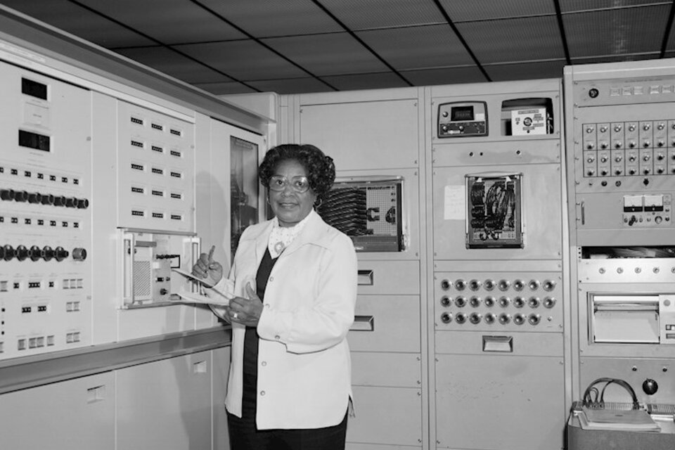Mary Jackson, durante sus años en la NASA. 