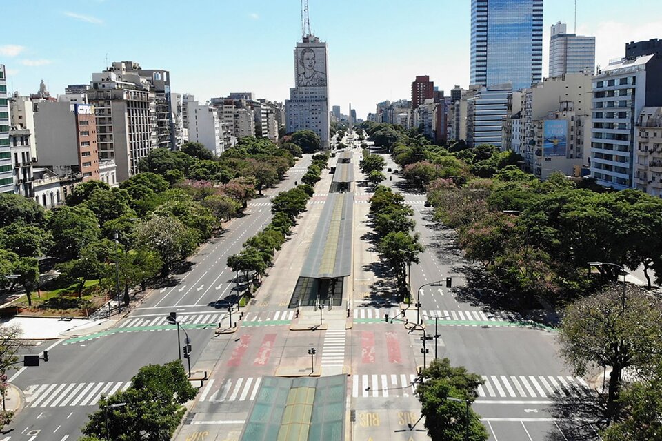 Santiago Cafiero, informó que desde este lunes van a funcionar varios anillos de control en el acceso a la Ciudad de Buenos Aires y sobre las principales avenidas del conurbano para garantizar el cumplimiento de la nueva cuarentena. (Fuente: Télam)