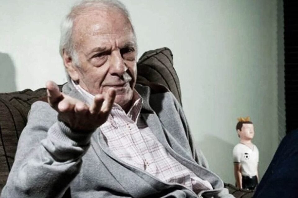César Luis Menotti habló por radio.