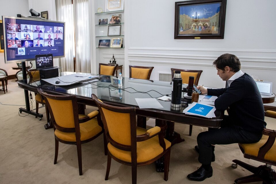 Kicillof también mantuvo una reunión remota con representantes de la UIA el viernes. 