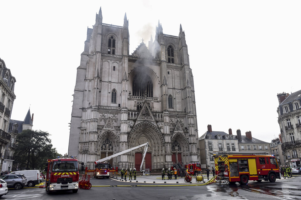 La catedral de Nantes, cuya construcción comenzó en 1434 y terminó en 1891, es el tercer edificio religioso alzado en ese lugar. (Fuente: Télam)