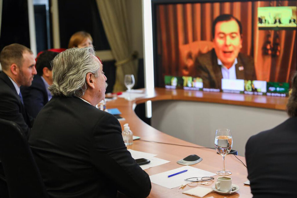 Alberto Fernández y sus ministros en teleconferencia con los gobernadores.