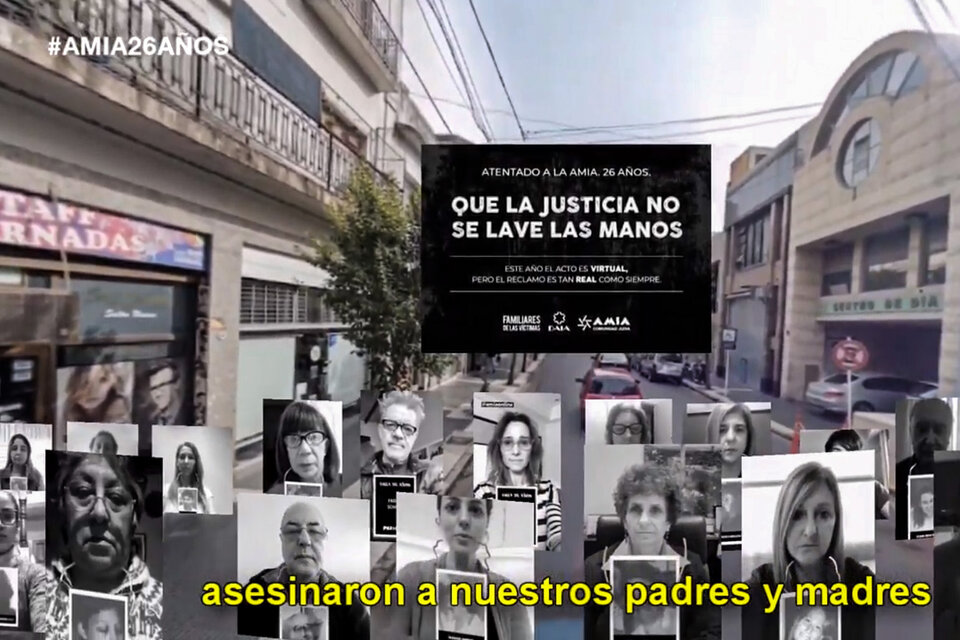 Gracias a la tecnología, a las 9.53 la calle Pasteur apareció llena de imágenes de personas con carteles de homenaje a las víctimas. 