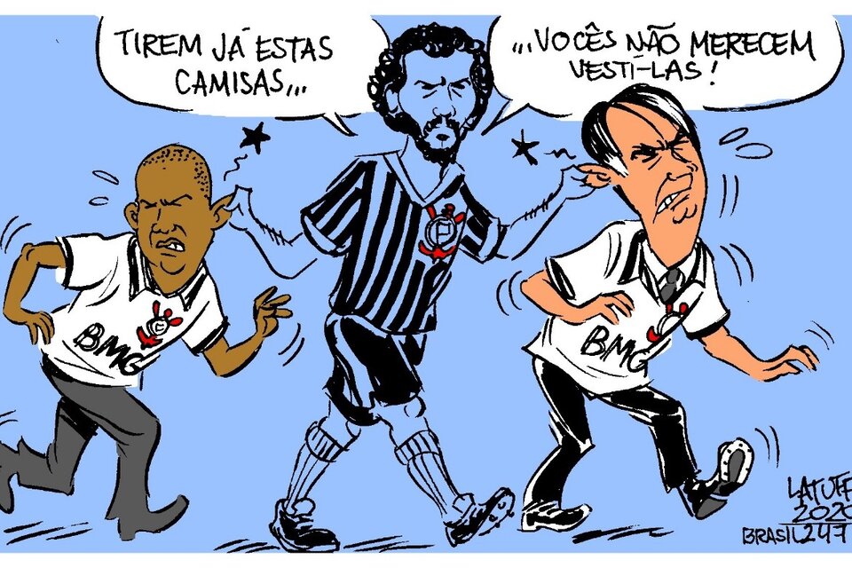 Sócrates, tirándole de las orejas a Bolsonaro y Marcelinho Carioca.