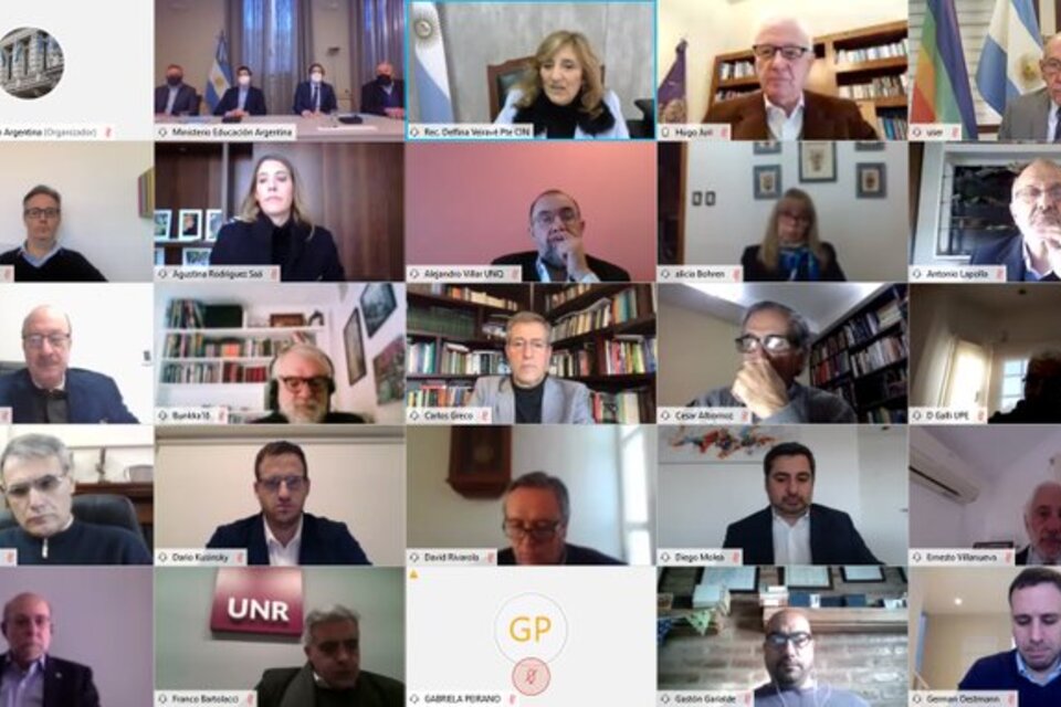 Imagen de la conferencia virtual donde se acordó el nuevo sistema, con la participación de los rectores del CIN y funcionarios de Interior y Educación.