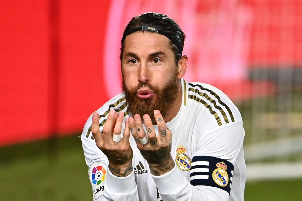 Sergio Ramos y el festejo de su gol de penal. (Fuente: AFP)