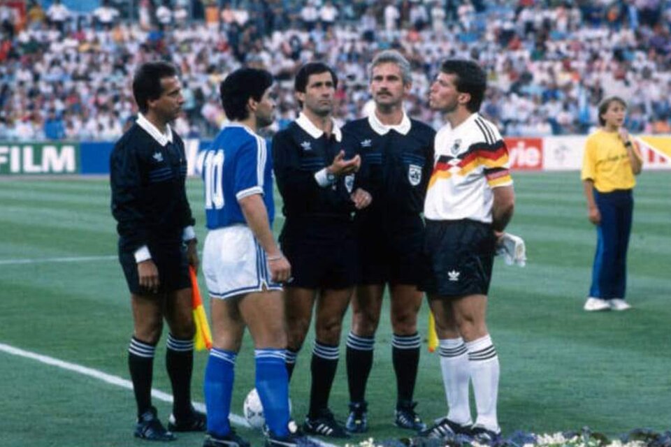 Maradona, Matthaeus y Codesal, protagonistas estelares de la final de Italia 90. (Fuente: AFP)