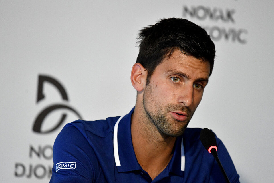 Djokovic siente que lo atacaron para buscar un culpable por los contagios. (Fuente: AFP)