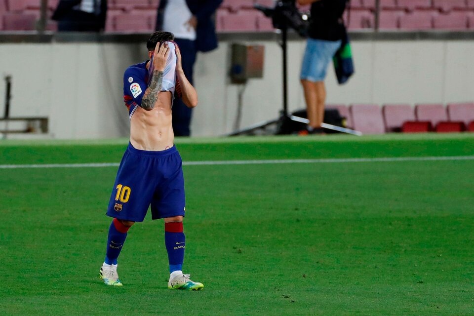 La frustración de Lionel Messi. (Fuente: EFE)