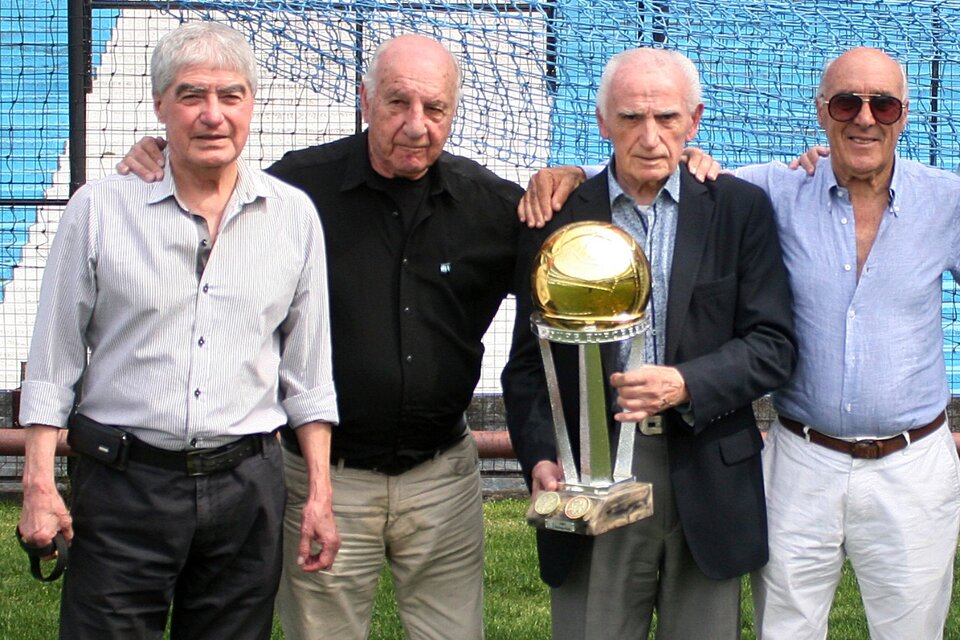 Cárdenas, Maschio, Pizzuti (ya fallecido) y Rulli en el estadio de Racing, hace tres años. (Fuente: Alejandro Leiva)