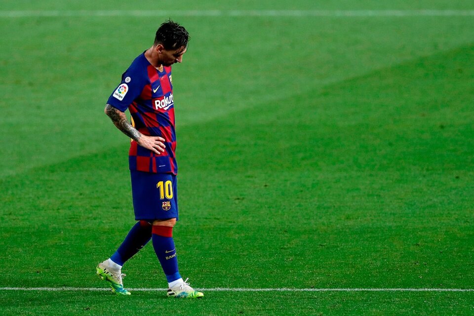 El destino de Messi es una incógnita. Hasta podría seguir en el Barça. (Fuente: EFE)