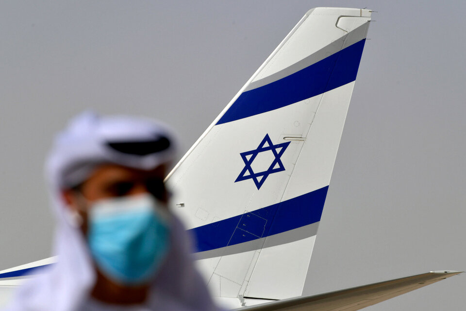 EAU se convirtió en el tercer país árabe en establecer relaciones diplomáticas plenas con Israel. (Fuente: AFP)