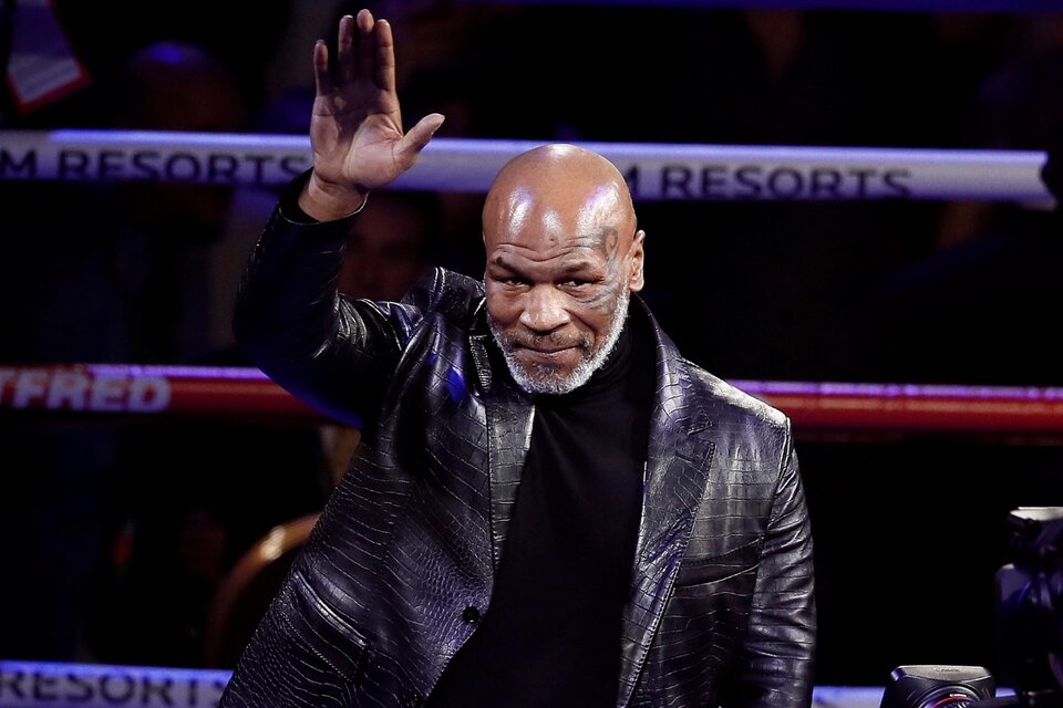 Tyson hace 15 años que no pelea, pero se tomará en serio la exhibisión con Roy Jones Jr. (Fuente: EFE)