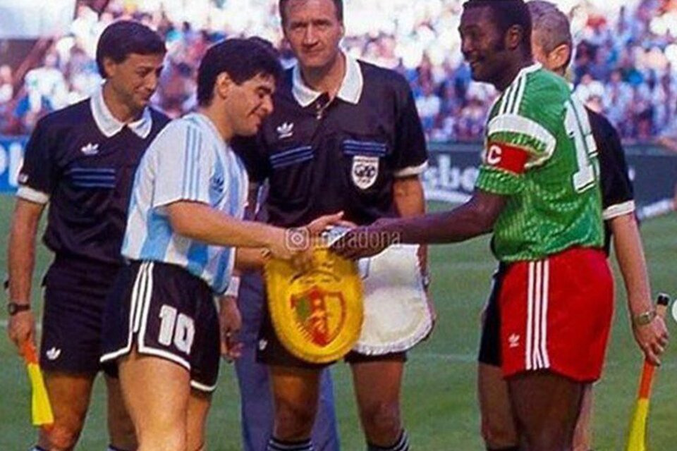 El emotivo recuerdo de Maradona al capitán de los "Leones Indomables" (Fuente: Instagram)