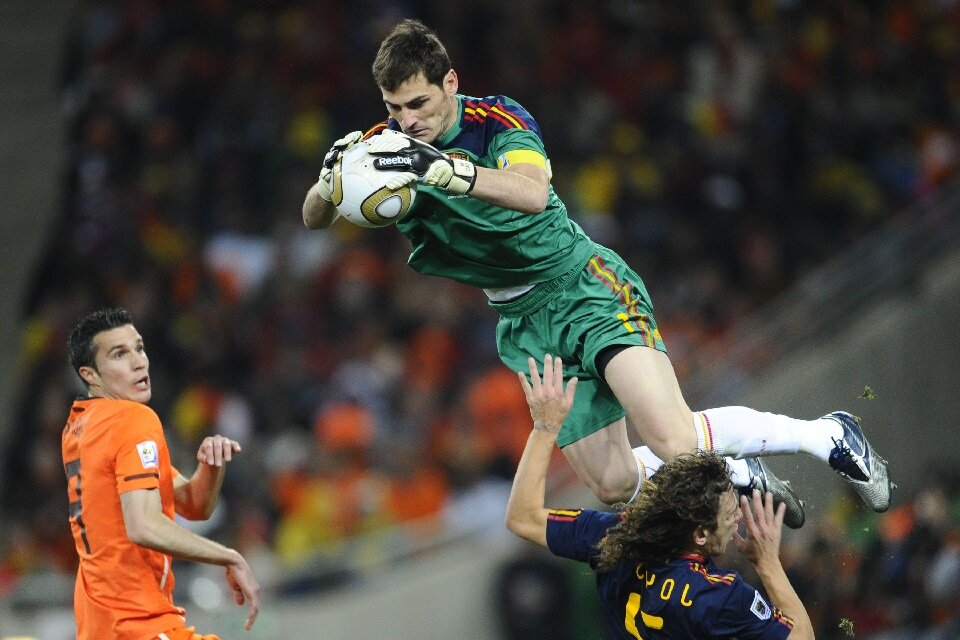 Casillas, héroe en la final del Mundial 2010. (Fuente: NA)