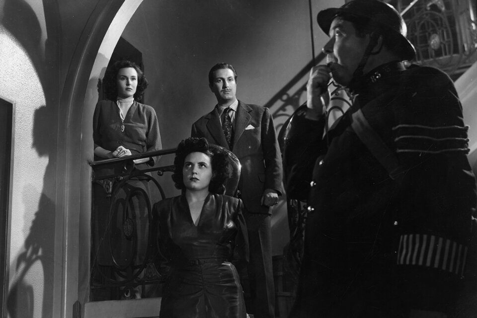 "90 minutos" (1949) empapa de estética noir un relato de encierro a la manera de Hitchcock.