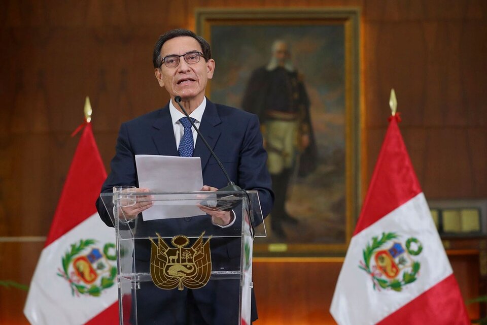 Presidente del Perú Martín Vizcarra, enfrentado a su legislativo. (Fuente: EFE)
